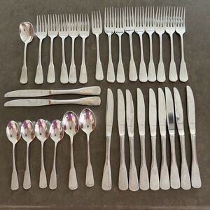 34 Piece Oneida Minute Man Colonial Boston Satin Stainless Flatware